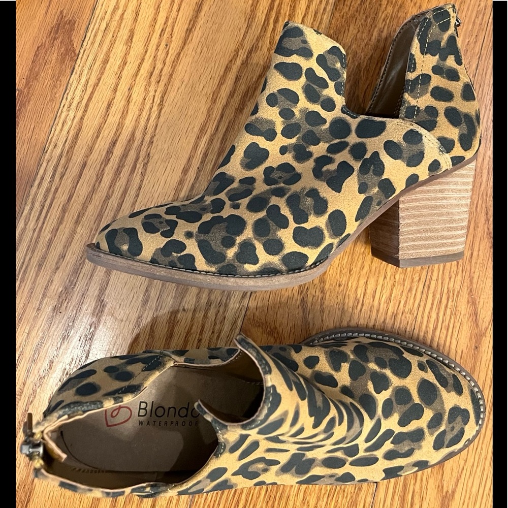 NWOT Blondo Waterproof Booties, Leopard
